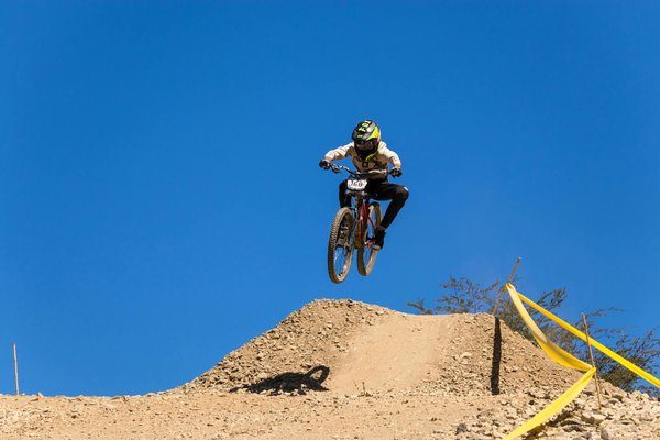 Wat zijn de belangrijkste aanpassingen voor oudere atleten in vechtsport?